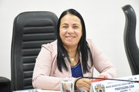Professora Cida defende pavimentação do acesso da Unidade de Processamento de Derivados da Mandioca de Itajuru