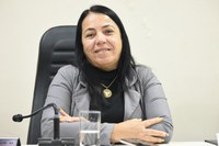 Professora Cida pede conversão de licenças-prêmio fruição em licenças-pecúnia para a educação