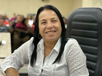 Professora Cida solicita construção de Concha Acústica na cidade