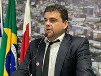 Ramon Fernandes reivindica implantação de frigorífico para beneficiar atividade pesqueira