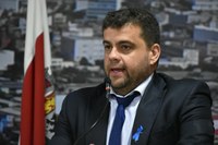 Ramon Fernandes solicita asfaltamento da Rua Ademar de Barros no KM 4