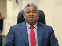 Robson machado cobra asfaltamento da Rua Corredor Costa Brito