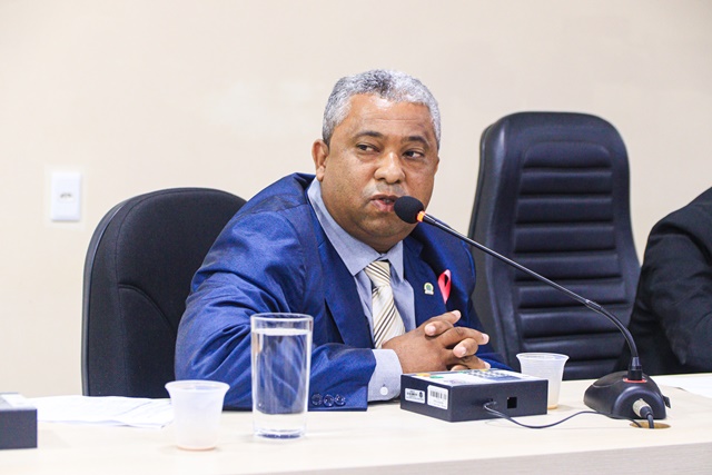 Robson Machado solicita requalificação do entorno da UPA