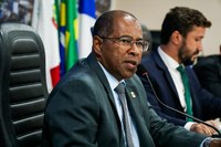 Soldado Gilvan pede cobertura do canal pluvial entre as ruas Itajuru e Presidente Médici