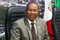 Soldado Gilvan solicita pavimentação do acesso ao Posto de Saúde do Emiliano e entrada do Emiliano II e III