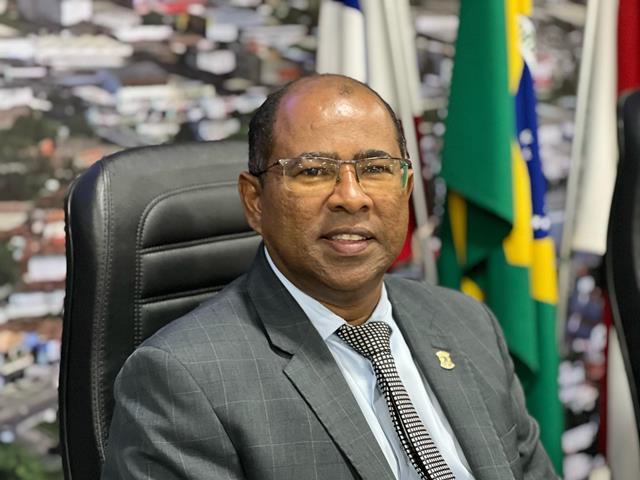 Soldado Gilvan solicita requalificação total da Rua Antonio Brandão