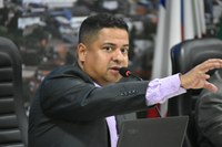 Tinho defende asfaltamento e modernização da iluminação da Av. Beira Rio