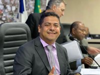 Tinho reivindica praça para o bairro Itaigara