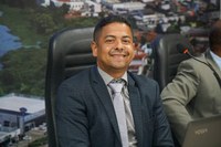 Tinho solicita especial atenção para obras urbanas em favor de várias localidades