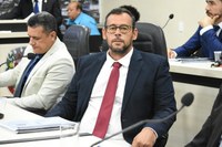 Vereador Junior de Márcia de Xexeu solicita pontos de ônibus no Curral Novo