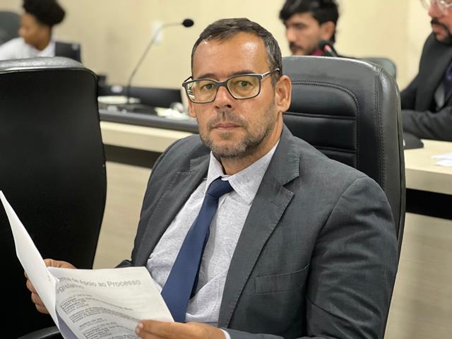 Junior de Marcia de Xexeu solicita requalificação e ampliação do Velatório do Curral Novo