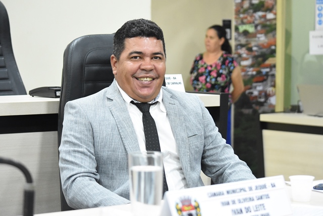 Vereador Ziel requer asfaltamento das Ruas Santa Maria, 1º de Maio e Manoel Pinto de Araújo